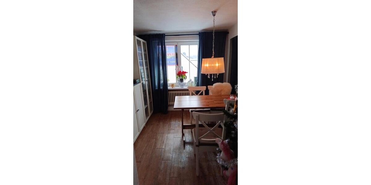 Etagenwohnung Olpe - 7 Zimmer, 175 m&sup2;, 490&euro; | Angebot:24866591