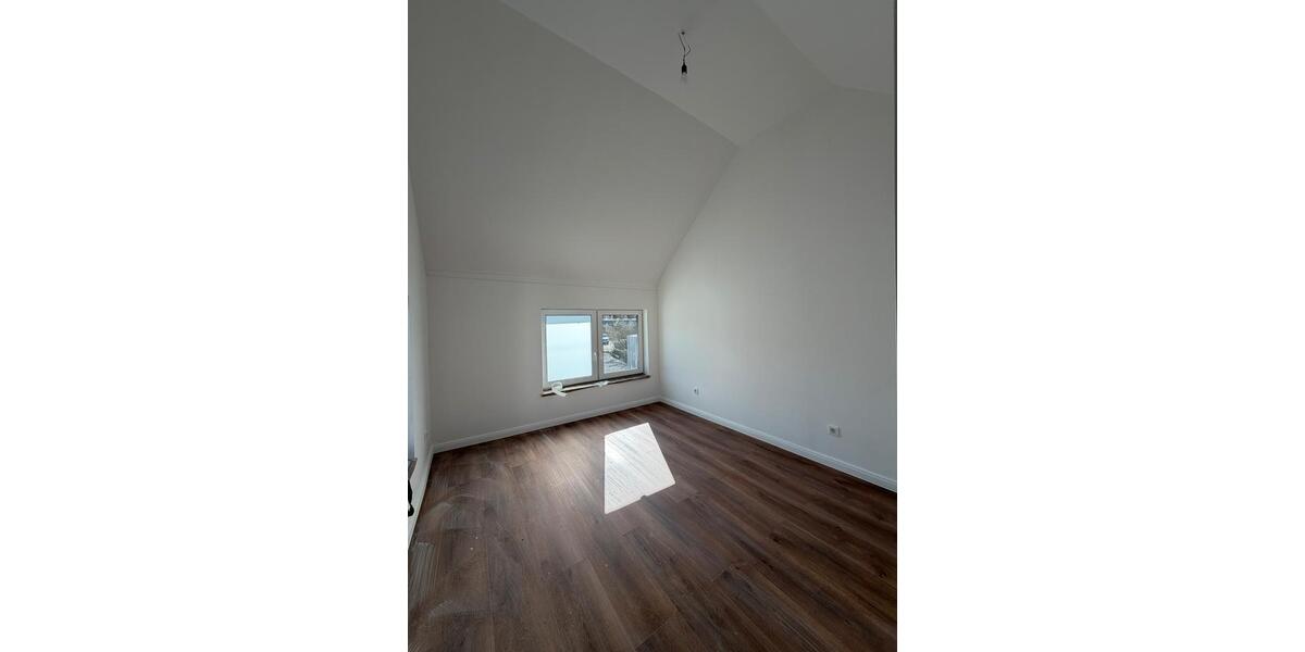 Etagenwohnung Engelskirchen - 4 Zimmer, 60 m&sup2;, 850&euro; | Angebot:25312308