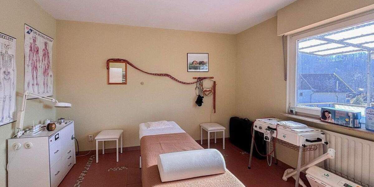 Bungalow Windeck / Herchen Herchen - 4 Zimmer, 168 m&sup2;, 299.000&euro; | Angebot:25691932