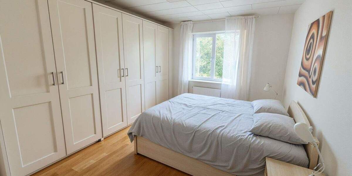 Doppelhaushälfte Wipperfürth - 6 Zimmer, 270 m&sup2;, 325.000&euro; | Angebot:25782733