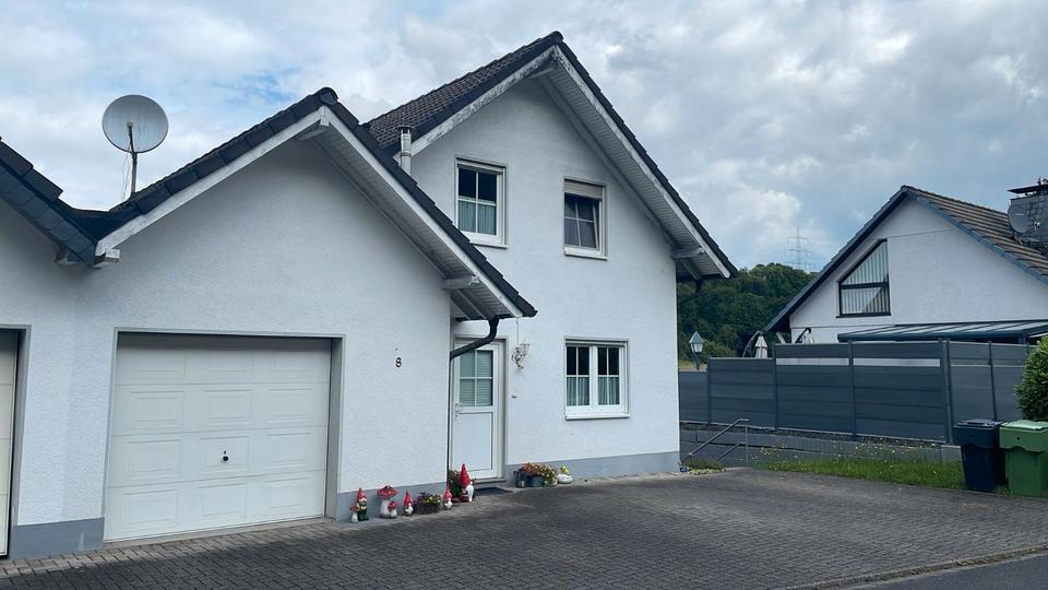 Doppelhaushälfte Wiehl - 5 Zimmer, 147 m&sup2;, 339.000&euro; | Angebot:26939537