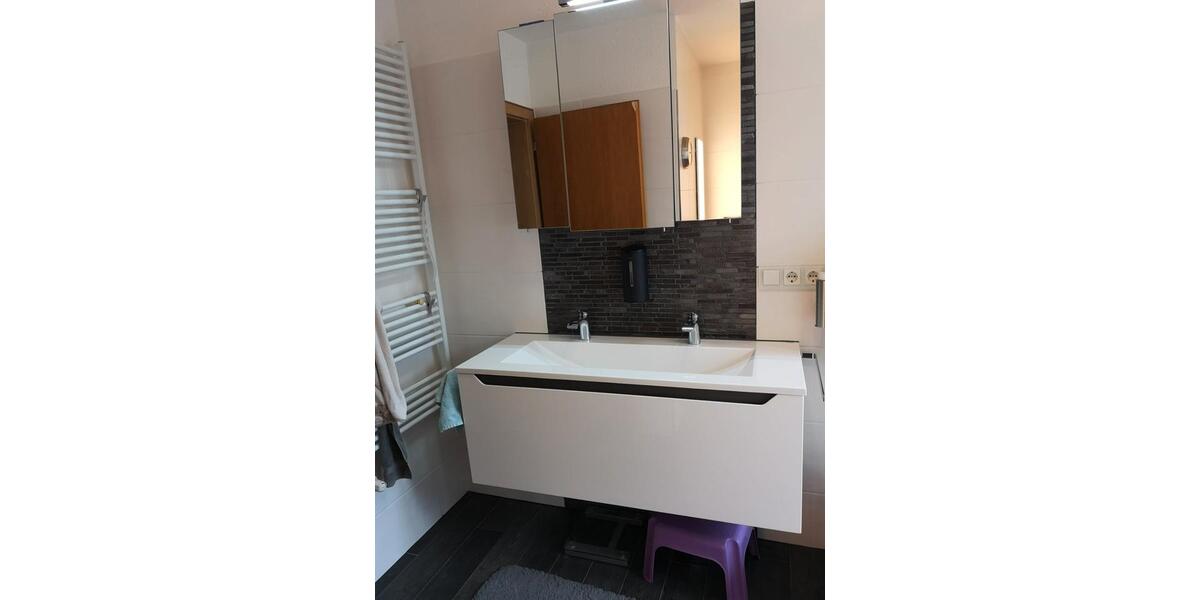 Einfamilienhaus Bergneustadt - 7 Zimmer, 220 m&sup2;, 609.000&euro; | Angebot:27197820