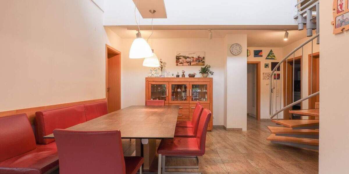 Mehrfamilienhaus, Wohnhaus Lüdenscheid Stüttinghausen - 9 Zimmer, 349 m&sup2;, 399.000&euro; | Angebot:26117799