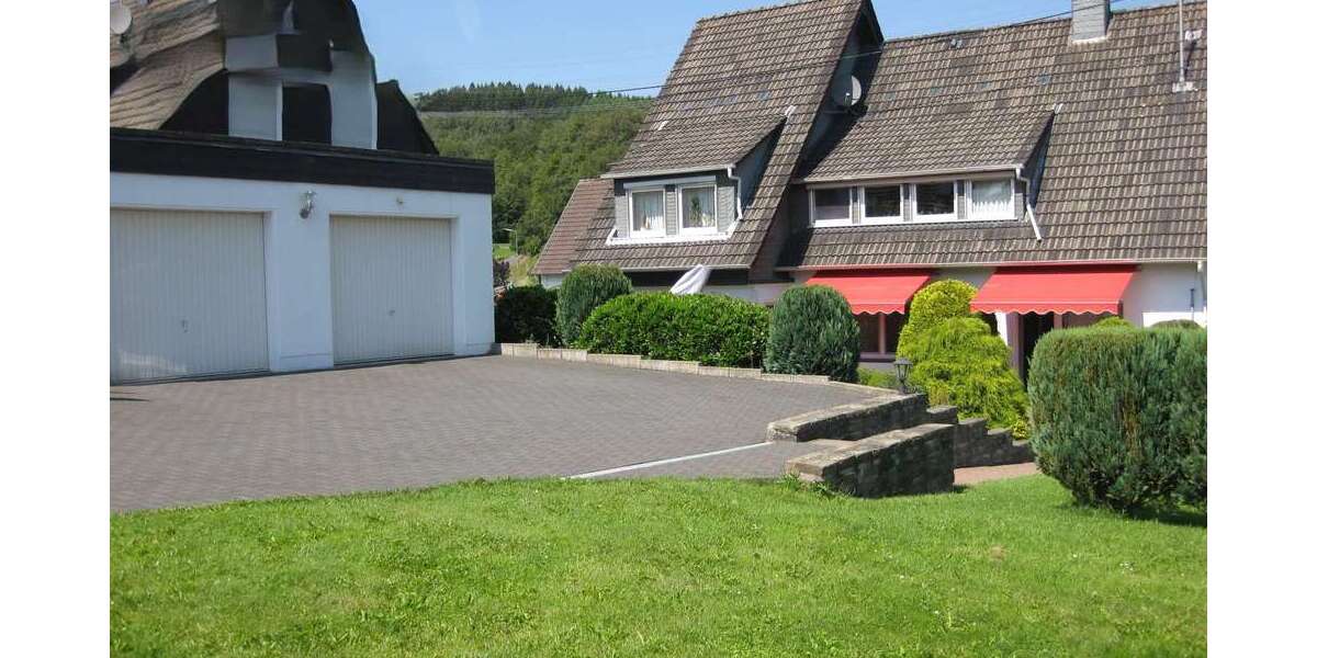 Einfamilienhaus Wiehl - 8 Zimmer, 212 m&sup2;, 439.000&euro; | Angebot:26582385