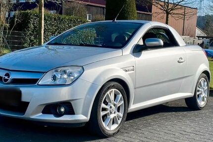 Opel Tigra 72.000 km 4.499 &euro; Eitorf 53783