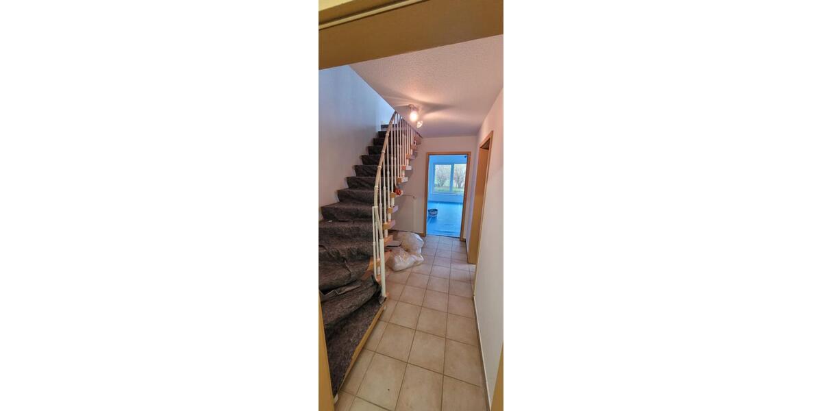 Etagenwohnung Lindlar - 5 Zimmer, 106 m&sup2;, 980&euro; | Angebot:25960379