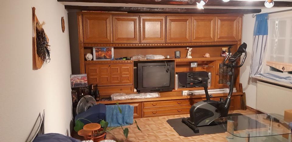 Etagenwohnung Waldbröl - 6 Zimmer, 160 m&sup2;, 1.450&euro; | Angebot:25937166