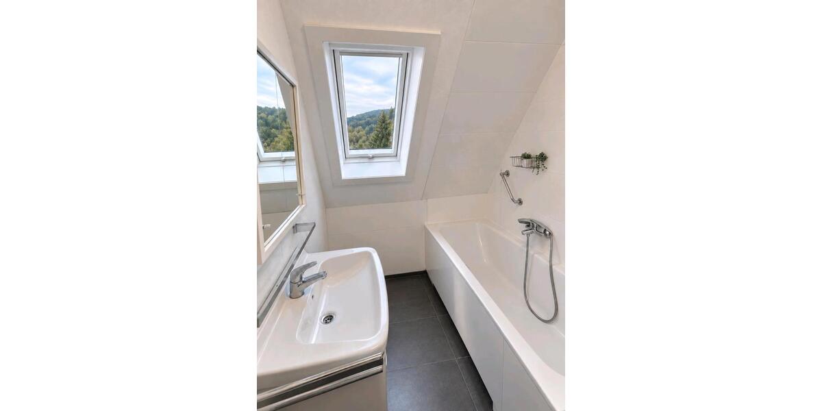 Dachgeschoßwohnung Plettenberg - 2 Zimmer, 51 m&sup2;, 310&euro; | Angebot:27564419