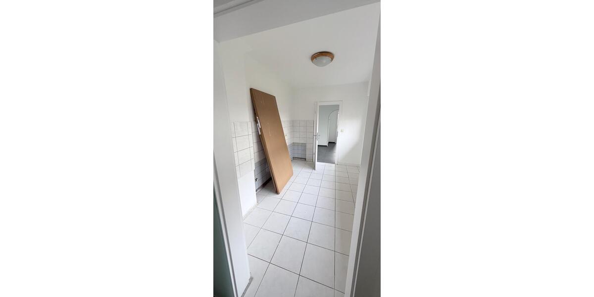 Erdgeschoßwohnung Meinerzhagen - 4 Zimmer, 103 m&sup2;, 925&euro; | Angebot:24839213