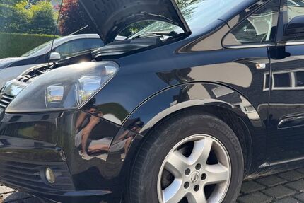 Opel Zafira 240.115 km 2.100 &euro; Marienheide 51709