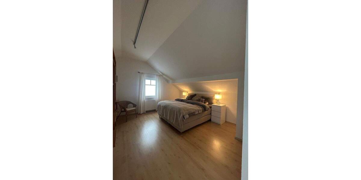 Einfamilienhaus Wiehl - 9 Zimmer, 250 m&sup2;, 679.000&euro; | Angebot:25654227