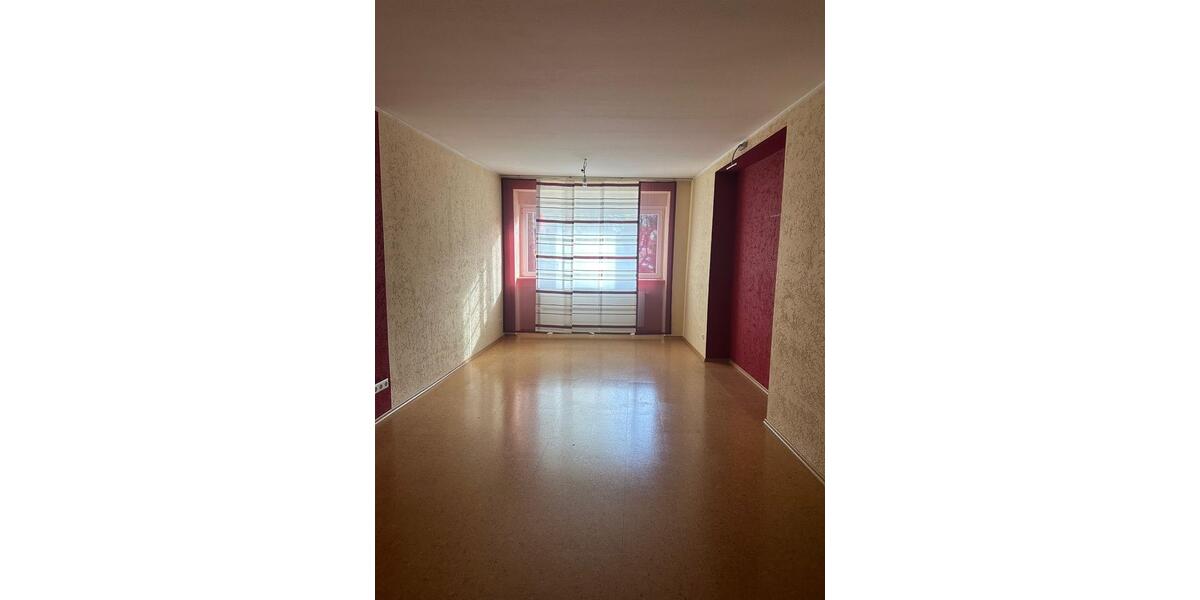 Erdgeschoßwohnung Werdohl - 4 Zimmer, 157 m&sup2;, 850&euro; | Angebot:24951274