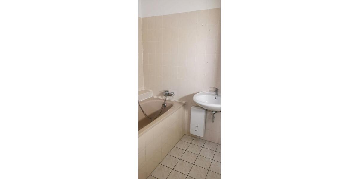 Hochparterre Radevormwald - 3 Zimmer, 86 m&sup2;, 800&euro; | Angebot:26150911