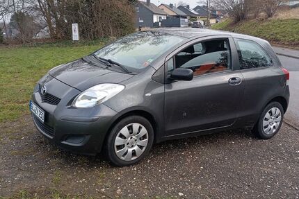 Toyota Yaris 164.000 km 3.200 &euro; Overath 51491