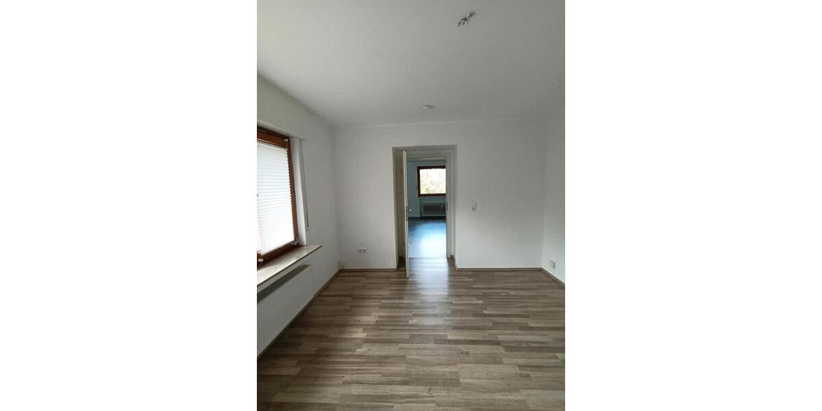 Erdgeschoßwohnung Breckerfeld - 3 Zimmer, 83 m&sup2;, 650&euro; | Angebot:27548821
