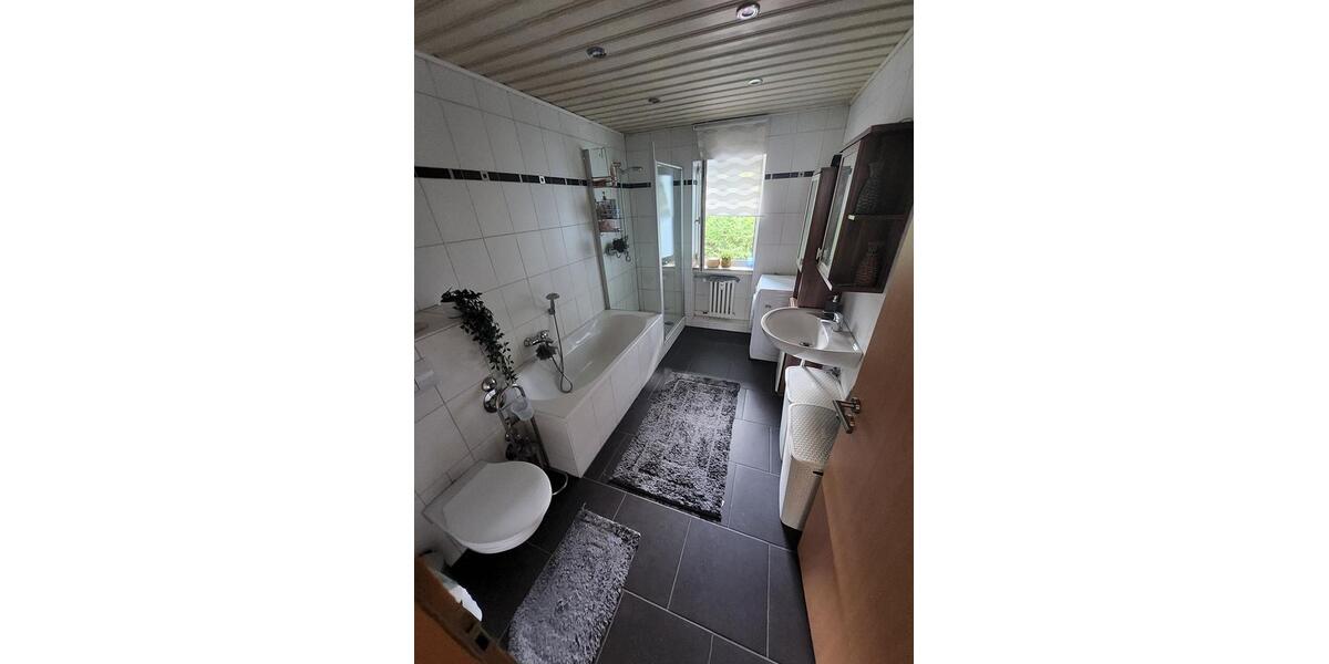 Etagenwohnung Wiehl - 4.5 Zimmer, 110 m&sup2;, 1.000&euro; | Angebot:27586591
