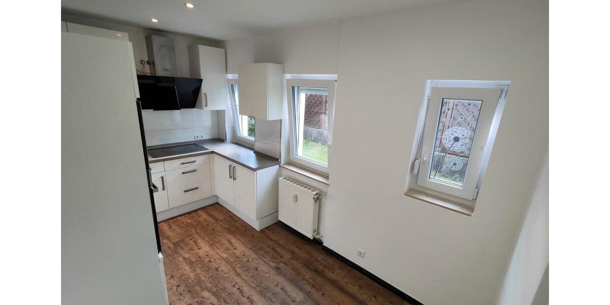 Erdgeschoßwohnung Bergneustadt - 4 Zimmer, 81 m&sup2;, 179.000&euro; | Angebot:27112184