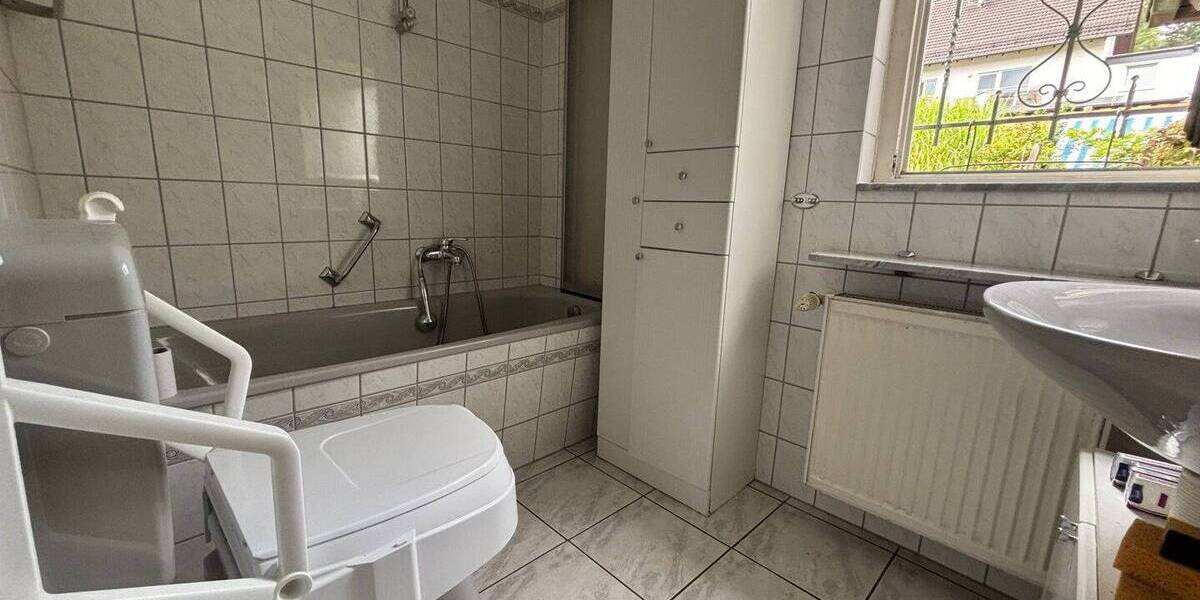 Mehrfamilienhaus, Wohnhaus Wiehl Börnhausen - 4 Zimmer, 155 m&sup2;, 259.000&euro; | Angebot:25666271