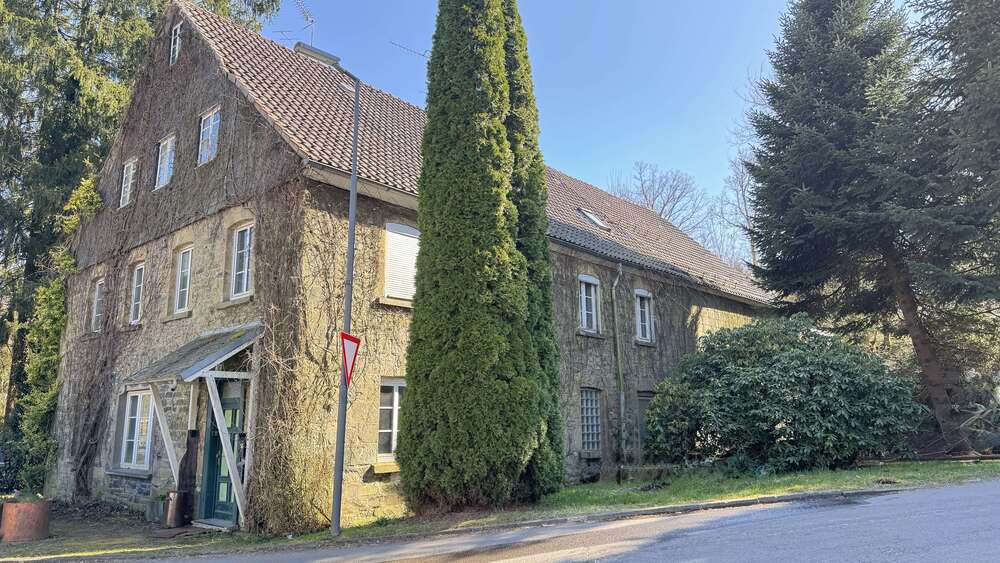 Einfamilienhaus Marienheide - 9 Zimmer, 280 m&sup2;, 249.900&euro; | Angebot:20306012