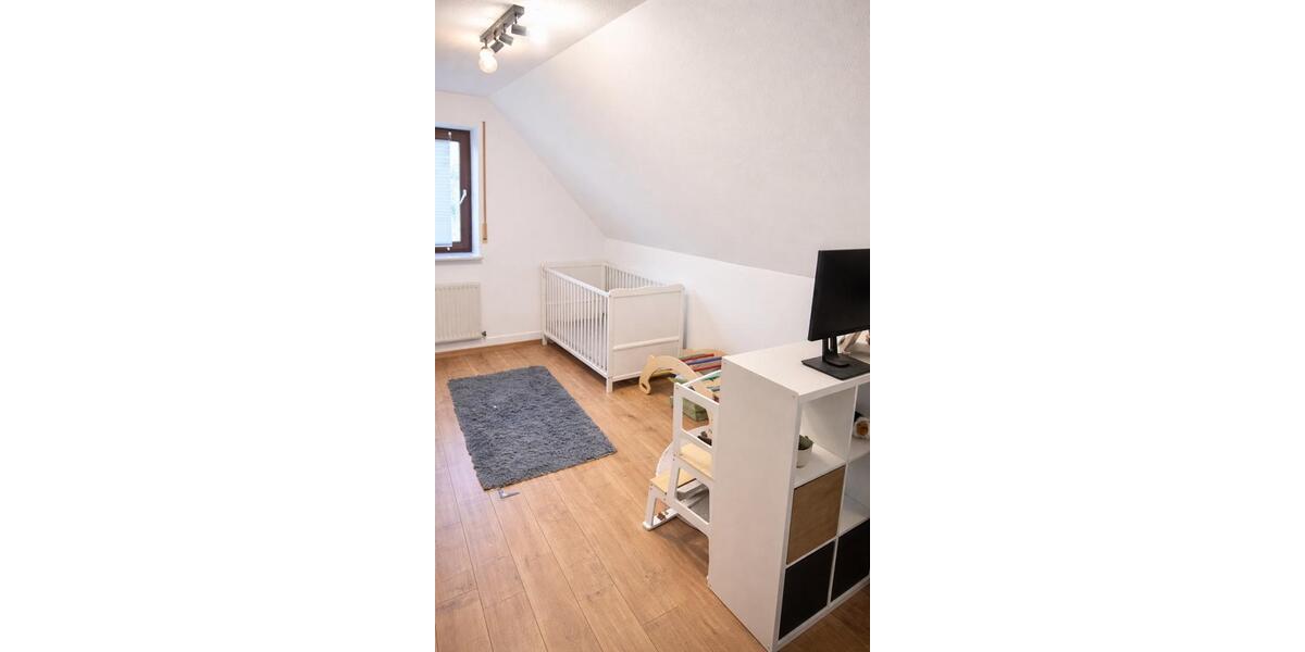 Dachgeschoßwohnung Etzbach - 3 Zimmer, 98 m&sup2;, 690&euro; | Angebot:25965340