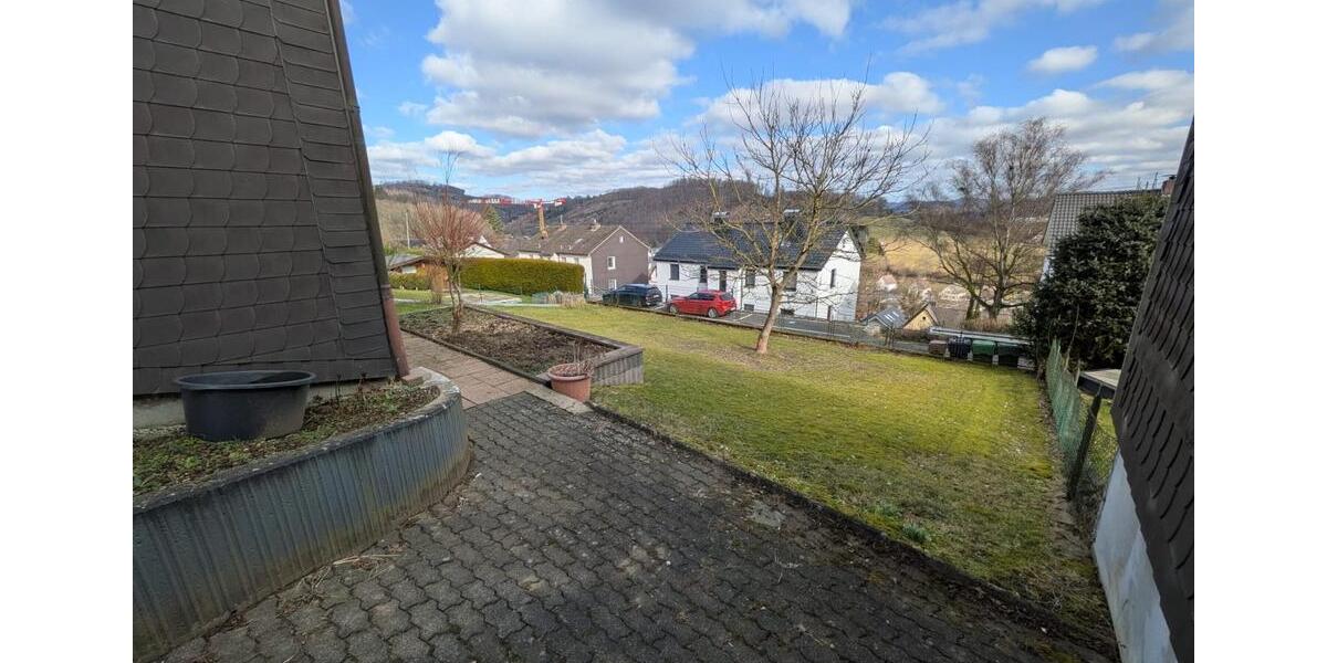 Dachgeschoßwohnung Gummersbach Berstig Süd - 3 Zimmer, 70 m&sup2;, 900&euro; | Angebot:24817253