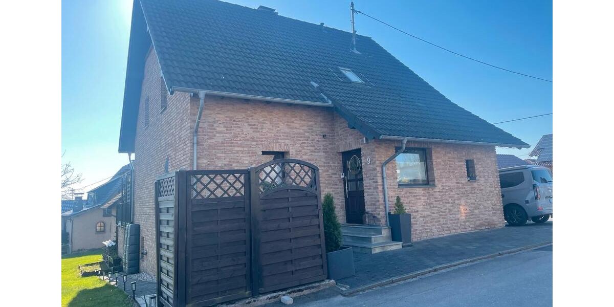 Einfamilienhaus Windeck - 5 Zimmer, 150 m&sup2;, 419.000&euro; | Angebot:25804104