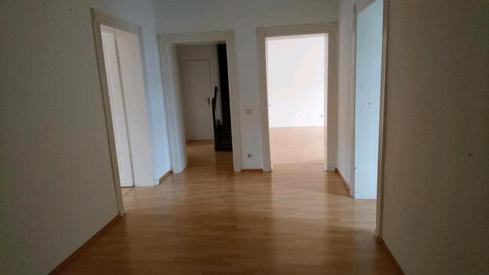 Dachgeschoßwohnung Olpe - 4 Zimmer, 128 m&sup2;, 790&euro; | Angebot:27566977