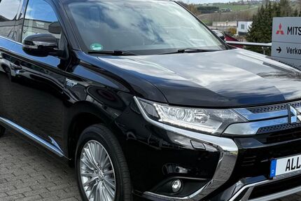 Mitsubishi Outlander 38.733 km 22.888 &euro; Radevormwald 42477