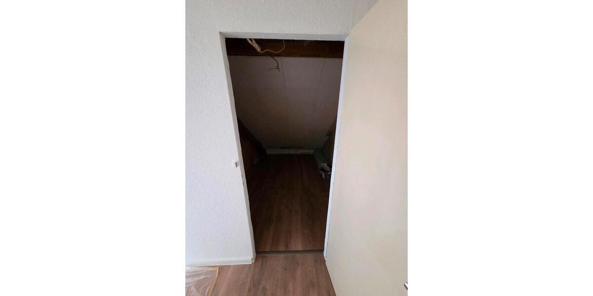 Dachgeschoßwohnung Gummersbach - 2 Zimmer, 60 m&sup2;, 430&euro; | Angebot:26567451