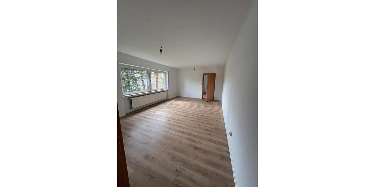 Etagenwohnung Freudenberg - 3 Zimmer, 85 m&sup2;, 680&euro; | Angebot:26040079