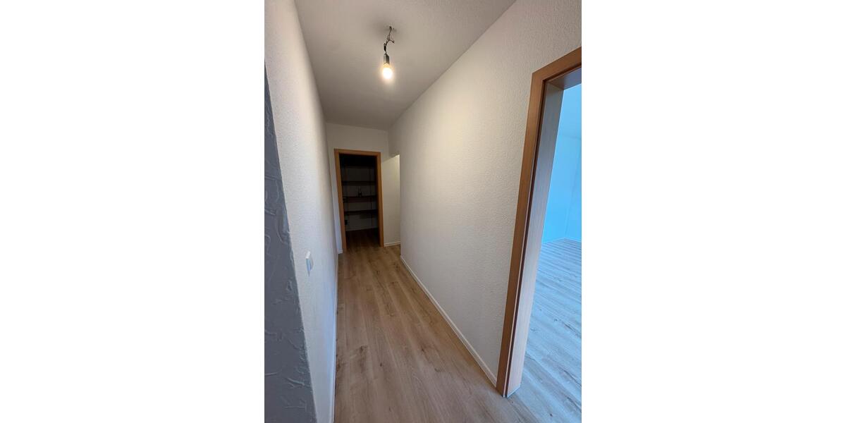 Etagenwohnung Freudenberg - 3 Zimmer, 85 m&sup2;, 680&euro; | Angebot:26040079