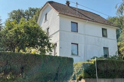 Haus Waldbröl - 8 Zimmer, 150 m&sup2;, 220.000&euro; | Angebot:26061112