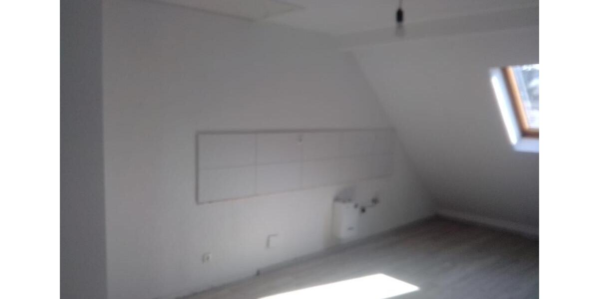 Dachgeschoßwohnung Lüdenscheid - 2 Zimmer, 46 m&sup2;, 270&euro; | Angebot:26548234