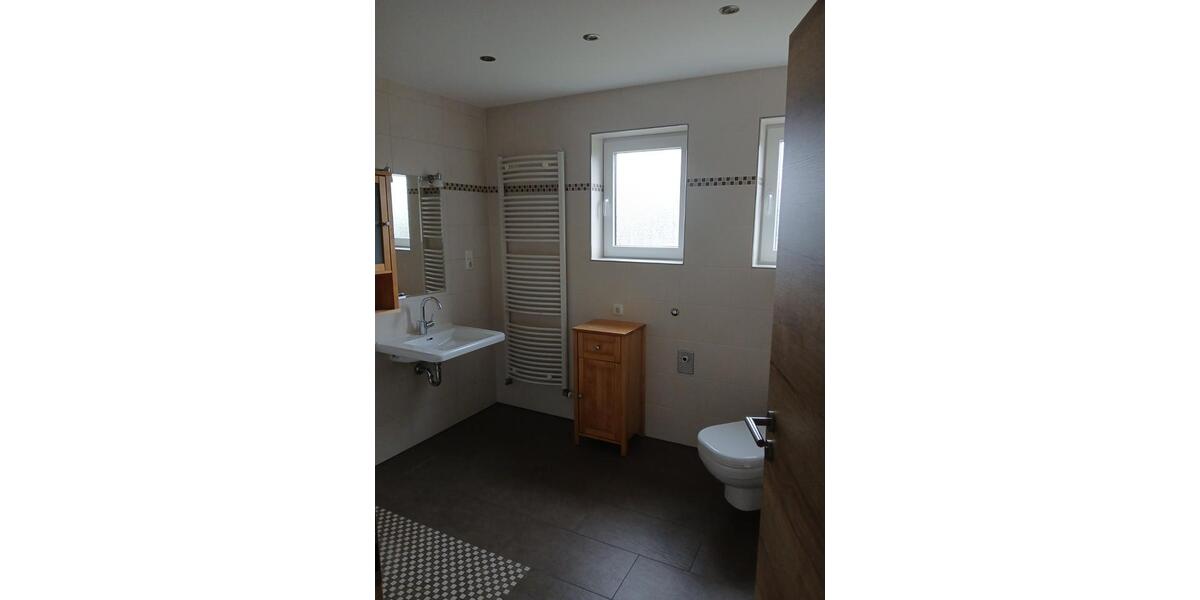 Etagenwohnung Windeck - 3 Zimmer, 85 m&sup2;, 750&euro; | Angebot:25936369