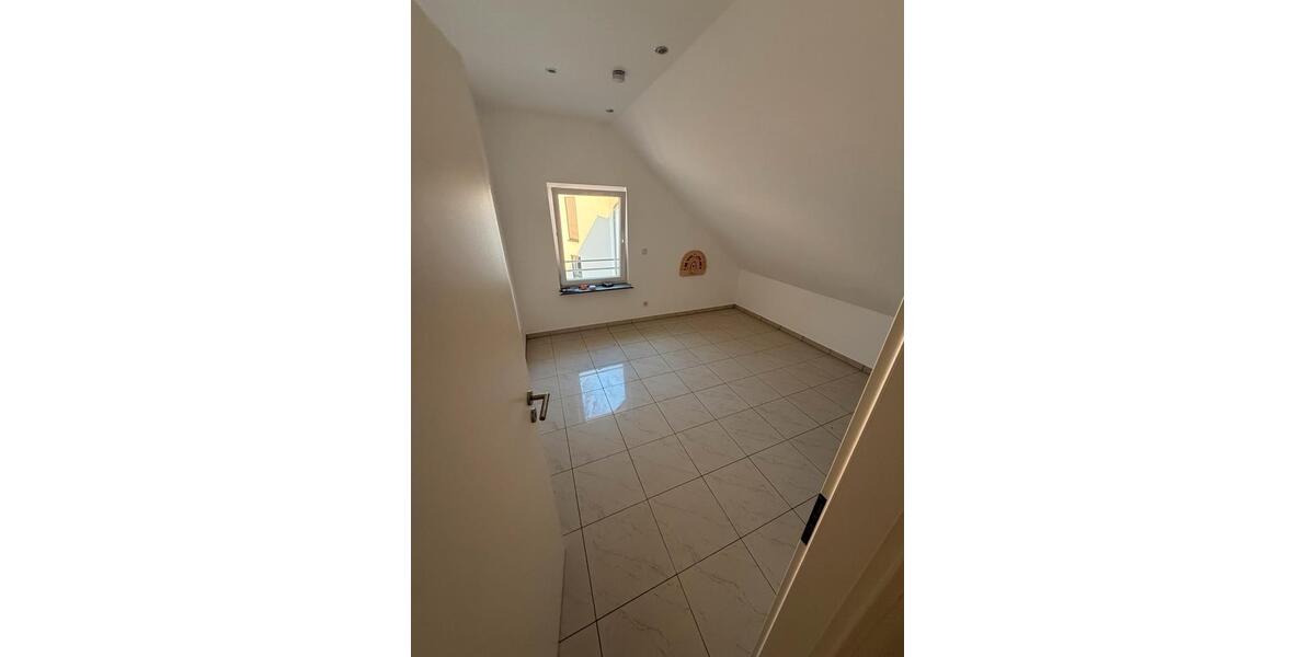 Maisonettenwohnung Overath - 4.5 Zimmer, 120 m&sup2;, 1.350&euro; | Angebot:27586988