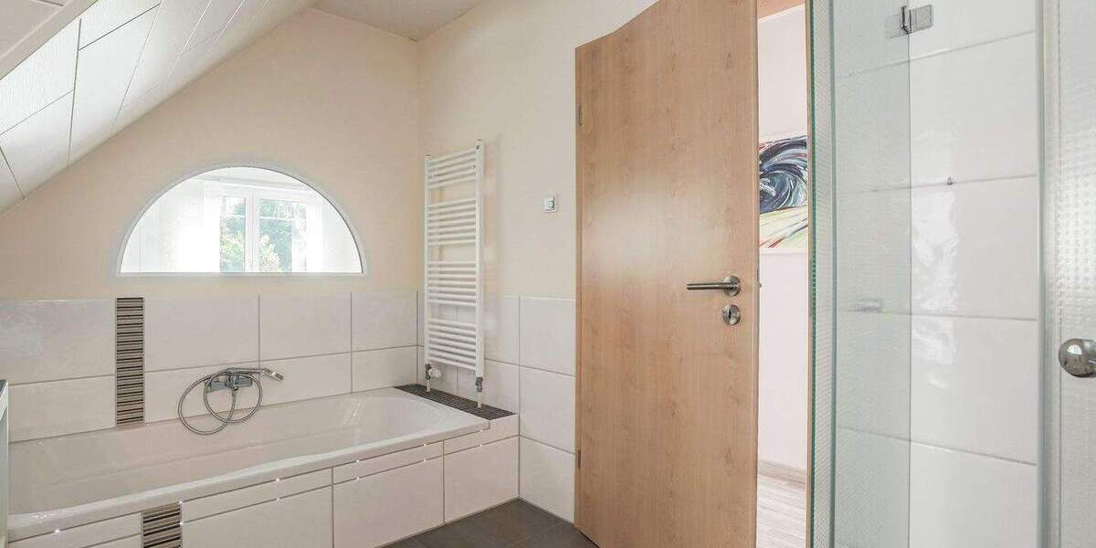 Einfamilienhaus Much / Niederheimbach Niederheimbach - 6 Zimmer, 224 m&sup2;, 1.100.000&euro; | Angebot:25742524