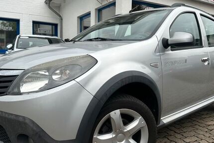 Dacia Sandero 137.000 km 3.449 &euro; Gummersbach (Zwischen Toom Markt und ATU) 51645