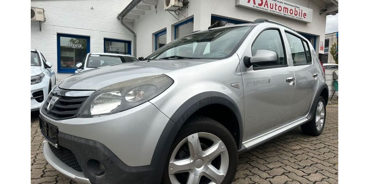 Dacia Sandero 137.000 km 3.449 &euro; Gummersbach (Zwischen Toom Markt und ATU) 51645
