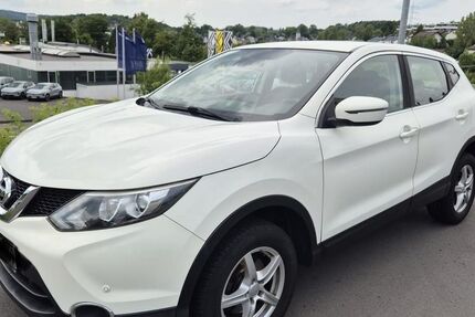 Nissan Qashqai 181.000 km 9.999 &euro; Wiehl 51674
