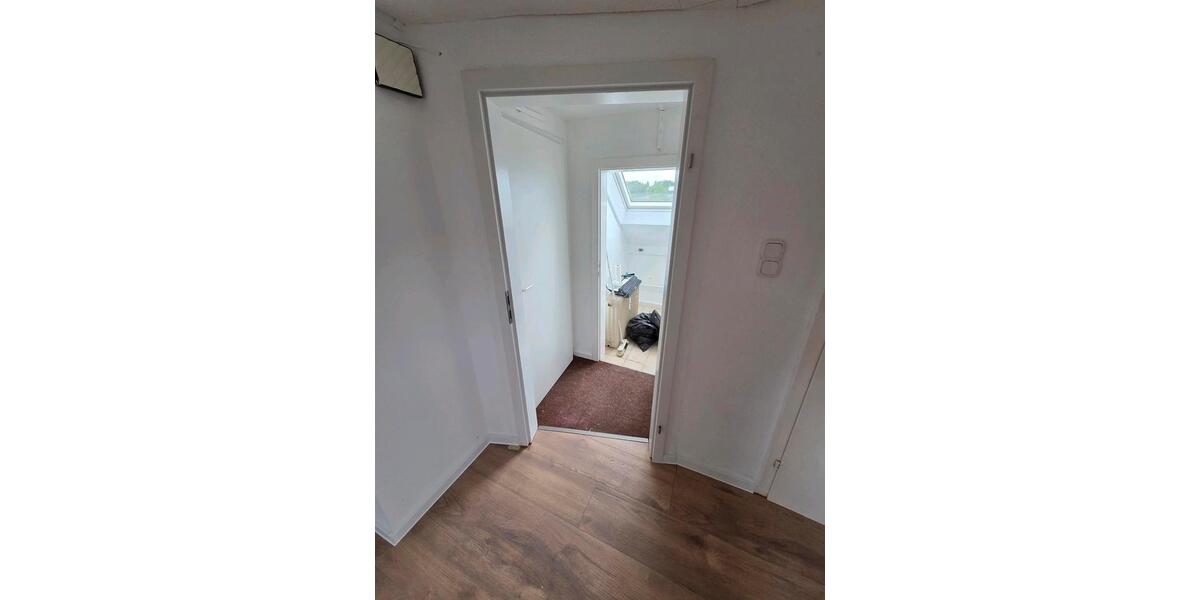 Dachgeschoßwohnung Gummersbach - 2 Zimmer, 60 m&sup2;, 430&euro; | Angebot:26567451