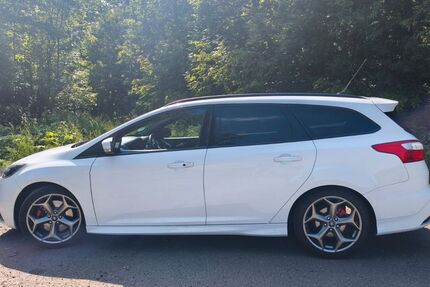 Ford Focus 161.000 km 9.500 &euro; Wiehl 51674
