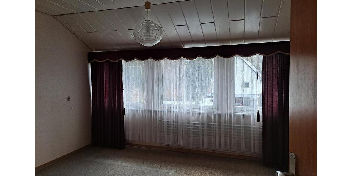 Einfamilienhaus Wiehl - 7 Zimmer, 167 m&sup2;, 325.000&euro; | Angebot:25591839