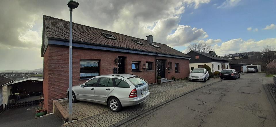 Etagenwohnung Attendorn - 6 Zimmer, 171 m&sup2;, 1.250&euro; | Angebot:25593998