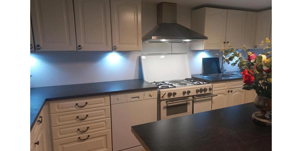 Reihenhaus Wiehl - 6 Zimmer, 150 m&sup2;, 140.000&euro; | Angebot:27083646