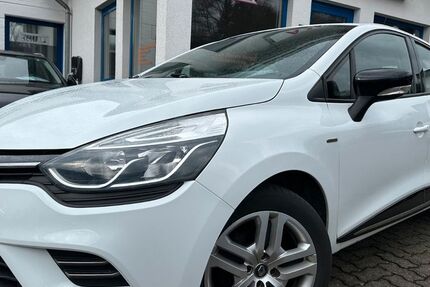 Renault Clio 130.000 km 8.449 &euro; Gummersbach (Zwischen Toom Markt und ATU) 51645