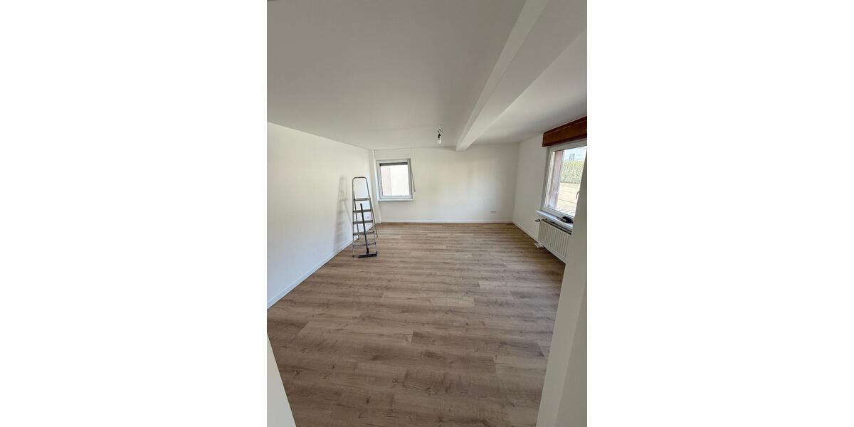 Einfamilienhaus Morsbach - 3 Zimmer, 122 m&sup2;, 1.950&euro; | Angebot:25176387