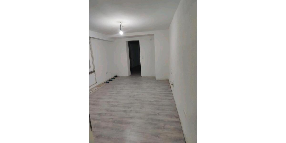 Etagenwohnung Lüdenscheid Staberg - 1 Zimmer, 35 m&sup2;, 300&euro; | Angebot:25963996