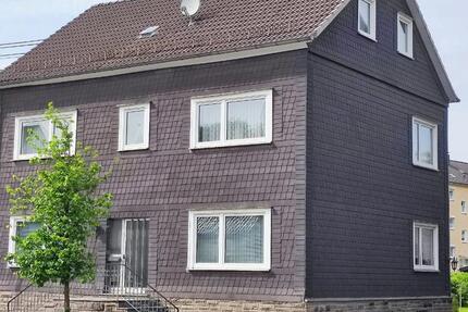 Haus Bergneustadt - 9 Zimmer, 220 m&sup2;, 298.000&euro; | Angebot:27141144