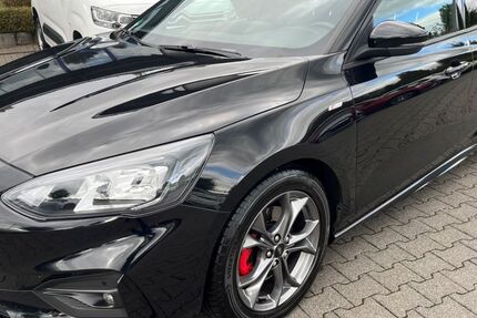 Ford Focus 99.132 km 16.997 &euro; Wipperfürth 51688