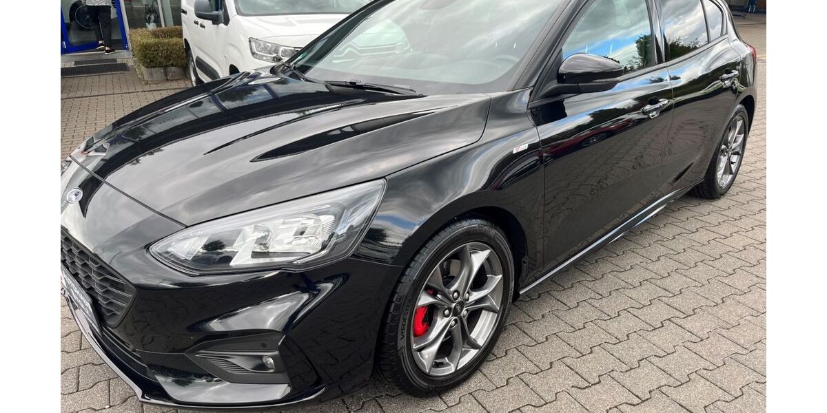Ford Focus 99.132 km 16.997 &euro; Wipperfürth 51688